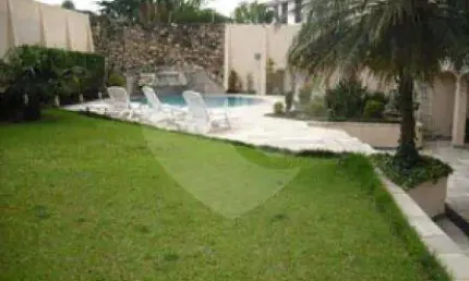 Sobrado com 4 quartos à venda em Chácara Monte Alegre - SP