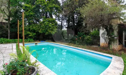 Casa com 4 quartos à venda em Jardim Marajoara - SP