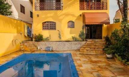 Casa com 3 quartos à venda na Rua Cambé, Alto da Boa Vista, São Paulo