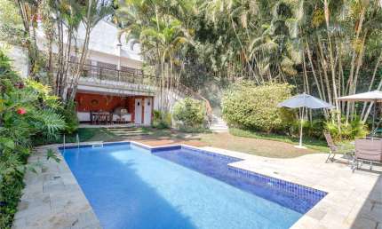 Casa com 4 quartos à venda em Jardim Marajoara - SP