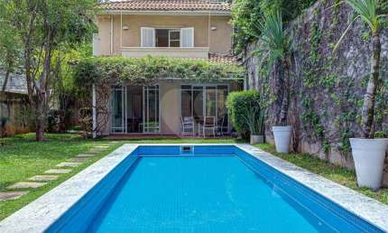 Casa com 4 quartos à venda ou para locação em Campo Belo - SP