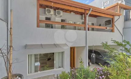 Sobrado com 4 quartos à venda em Jardim Prudência - SP
