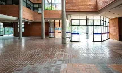 Prédio inteiro à venda ou para locação em Jardim Caravelas - SP