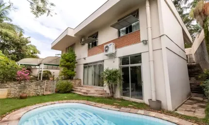 Casa com 4 quartos à venda em Jardim Marajoara - SP