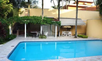 Casa térrea com 4 quartos à venda em Jardim Cordeiro - SP