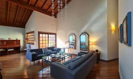 Casa térrea com 4 quartos à venda em Chácara Meyer - SP