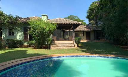 Casa térrea com 3 quartos à venda em Interlagos - SP