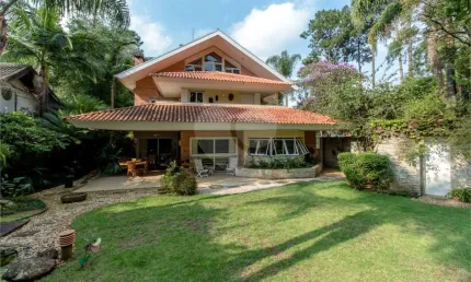 Sobrado com 4 quartos à venda em Jardim Cordeiro - SP