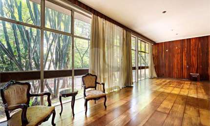 Casa térrea com 4 quartos à venda ou para locação em Santo Amaro - SP