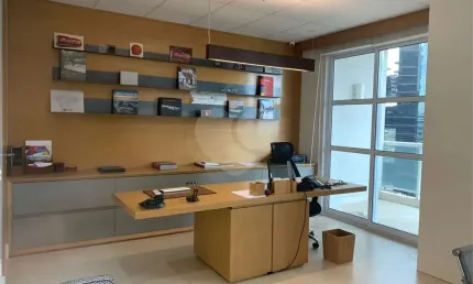 Sala comercial à venda na Avenida Doutor Chucri Zaidan, Chácara Santo Antônio, São Paulo