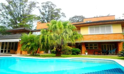 Sobrado com 4 quartos à venda em Jardim Cordeiro - SP