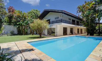 Casa térrea com 5 quartos à venda em Interlagos - SP