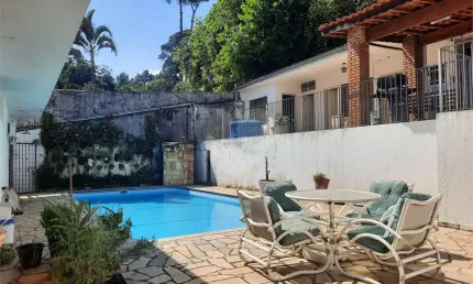 Casa com 4 quartos à venda em Jardim Marajoara - SP