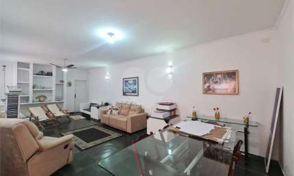 Casa térrea com 4 quartos à venda em Interlagos - SP