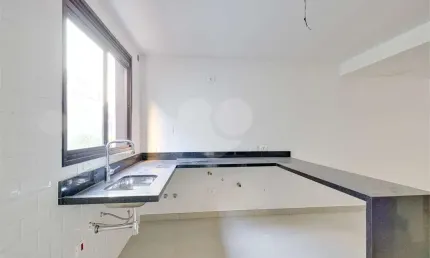 Condomínio com 2 quartos à venda em Campo Belo - SP