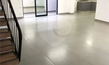 Sobrado com 4 quartos à venda em Vila Cordeiro - SP