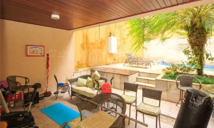 Sobrado com 4 quartos à venda em Vila Nova Caledônia - SP