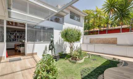 Casa térrea com 4 quartos à venda em Vila Cordeiro - SP