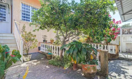 Casa com 3 quartos à venda na Rua Ministro Roberto Cardoso Alves, Alto da Boa Vista, São Paulo