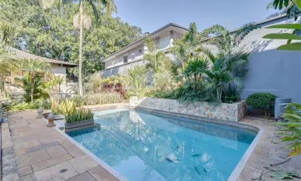 Casa de vila com 6 quartos à venda em Jardim Marajoara - SP