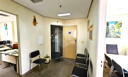 Sala comercial à venda na Avenida Vereador José Diniz, Campo Belo, São Paulo