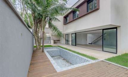 Condomínio com 4 quartos à venda em Jardim Cordeiro - SP