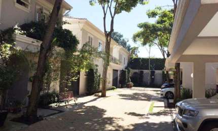 Condomínio com 4 quartos à venda em Jardim Cordeiro - SP