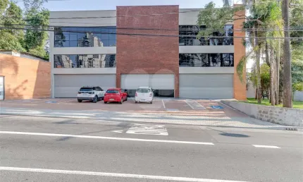 Ponto comercial para alugar na Avenida Nossa Senhora do Sabará, Jardim Marajoara, São Paulo