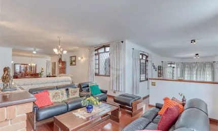 Casa térrea com 4 quartos à venda em Jardim Prudência - SP