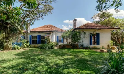 Casa térrea com 4 quartos à venda em Chácara Monte Alegre - SP