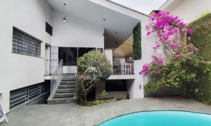 Sobrado com 4 quartos à venda em Jardim Prudência - SP