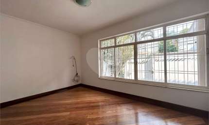 Sobrado com 3 quartos para locação em Jardim Petrópolis - SP