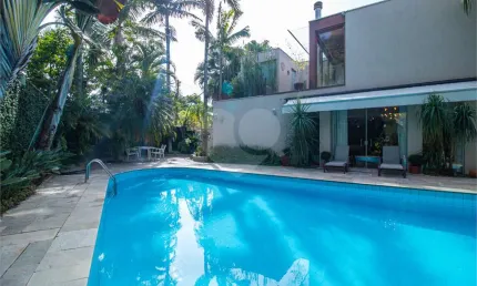 Sobrado com 4 quartos à venda em Jardim Marajoara - SP