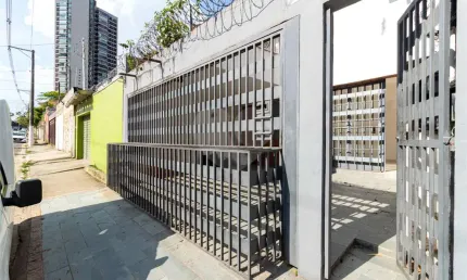 Casa com 4 quartos para locação em Jardim Das Acácias - SP