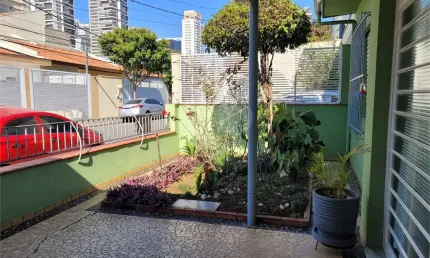 Casa térrea com 3 quartos à venda em Cidade Monções - SP