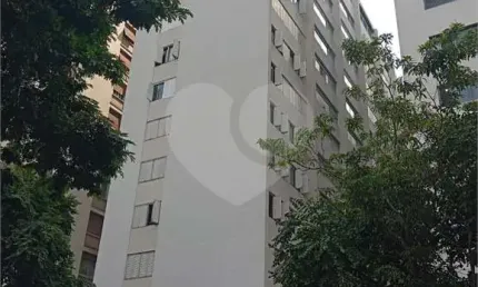 Apartamento com 3 quartos à venda em Bela Vista - SP