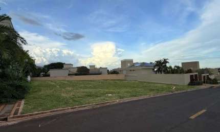 Terreno à venda, 922 m² por R$ 2.300.000 - Residencial Lluminar - Catanduva/SP