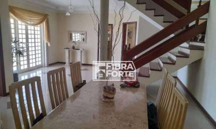 Linda casa no Taquaral em bolsão tranquilo  4 dormitórios sendo 3 stes
