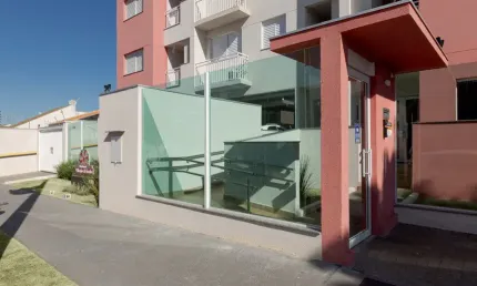 Lindo apartamento de 2 qts com sacada e churrasqueira - área de lazer com piscina