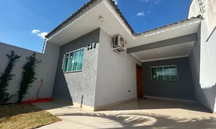 Linda casa com 2 quartos e espaço gourmet em Sarandi!