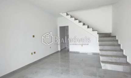 Casa em Campo Grande — Casa duplex — 255 mil a vista.