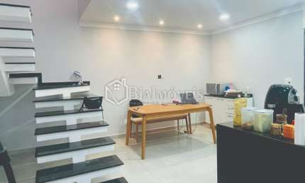Casa duplex - Em residencial fechado em campo grande