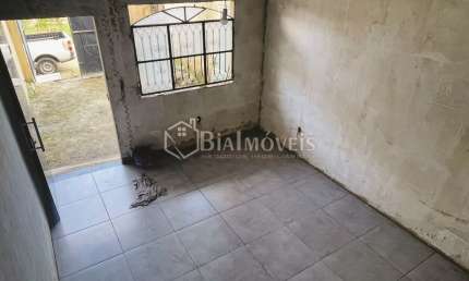 Compre casa duplex com ótimo preço em Campo Grande, estrada do Guandu.