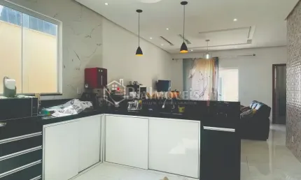 Maravilhosa casa em Campo Grande – Rio da prata - 2 Quartos e um amplo terraço.