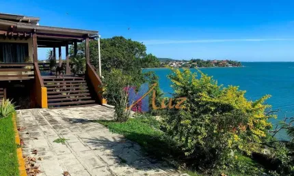 Maravilhosa Propriedade Pé na Areia com Praia Privada em São Pedro da Aldeia - O Paraíso à Beira-Mar