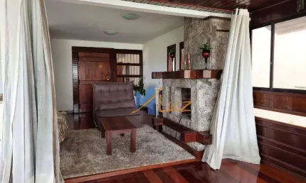Casa com 3 quartos para alugar na Rua Maria Francisca Borges Reid, 689, Granja dos Cavaleiros, Macaé