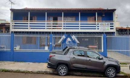Sobrado perto Av. Inglaterra, com 6 dormitórios à venda, 312 m² por R$ 500.000 - Arpoador - Londrina/PR