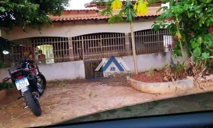 Casa em Marilena Pr,  com 3 dormitórios à venda, 105 m² por R$ 250.000 - Centro - Marilena/PR