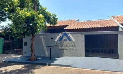 Casa com 3 quartos, 1 suíte à venda, 68 m² por R$ 270.000 - Conjunto Farid Libos - Londrina/PR
