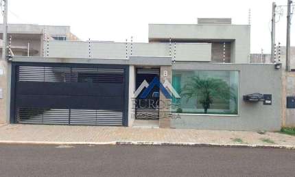 Casa com 3 dormitórios à venda, 170 m² por R$ 900.000,00 - Jardim Paraná - Arapongas/PR